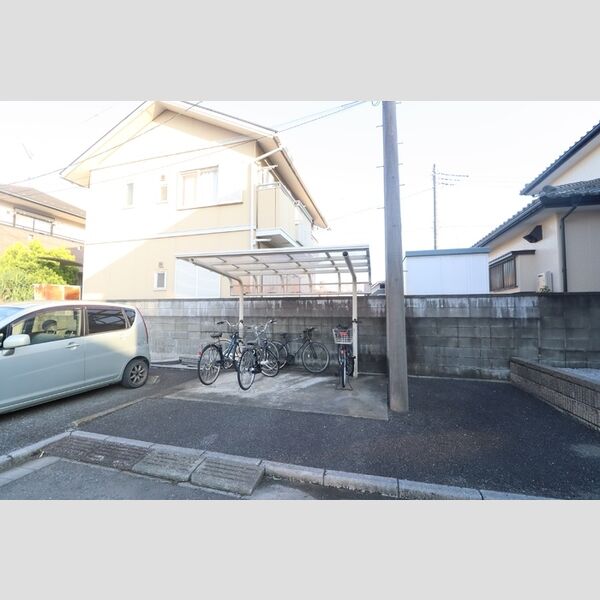 ルピナス　B 駐輪場