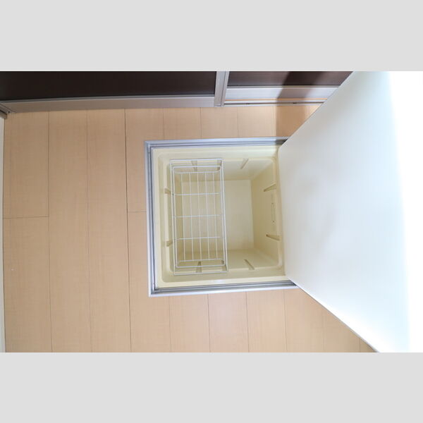 ヴューテラス　A102号室 床下収納