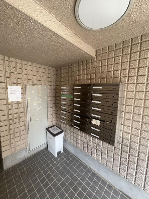 シャルム小日向1階 エントランス