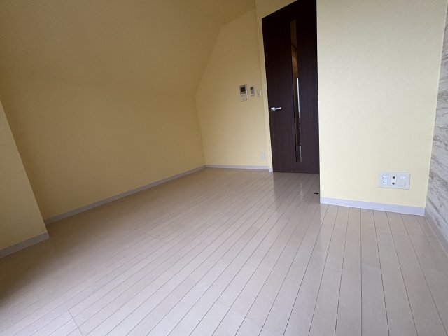 プリモ・レガーロ西大島 リビング