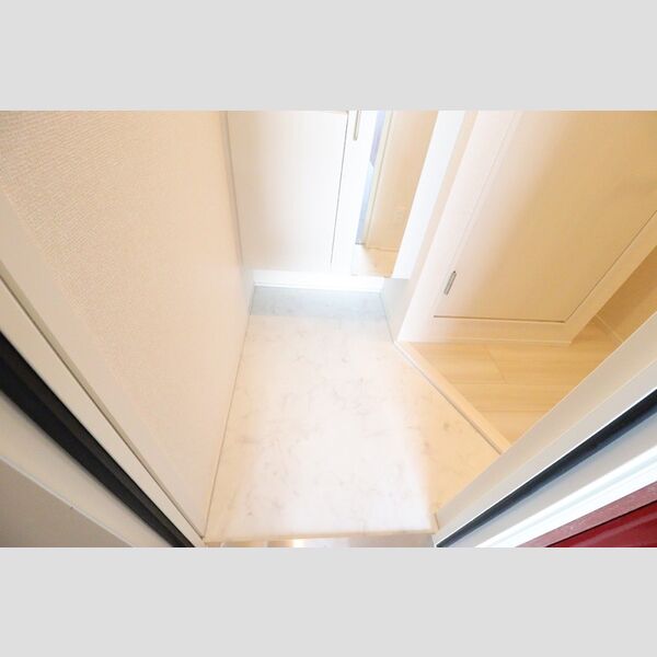 フリードルム本郷303号室 玄関