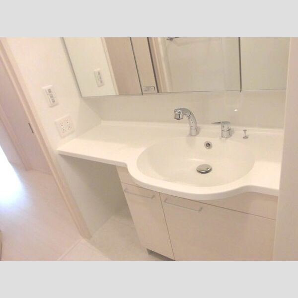 Alfieri102号室 洗髪洗面化粧台