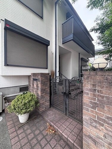 相模原市中央区由野台２丁目戸建 エントランス
