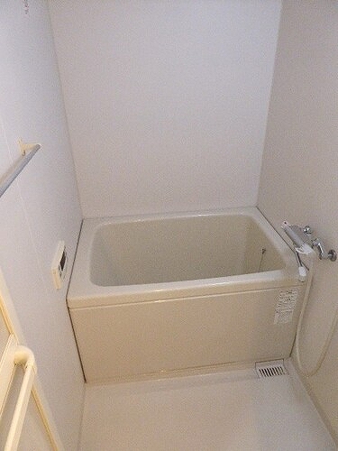 フェリース横濱7階 浴室　※2024年12月撮影