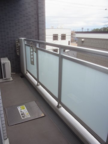 プライムアーバン中野上高田304号室 ※同タイプ303号室（間取り反転）撮影