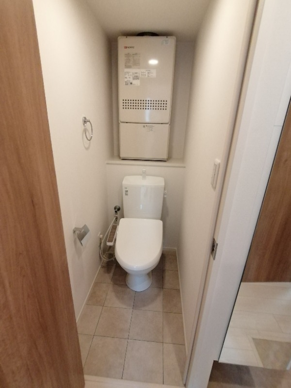 CREAL上野2階 トイレ