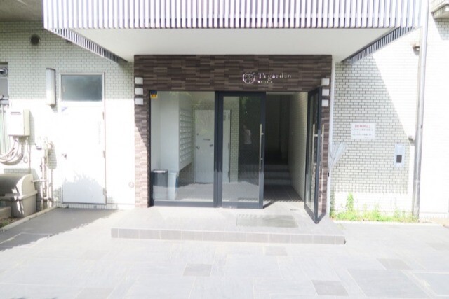 T’s garden蕨Ⅲ2階 エントランス