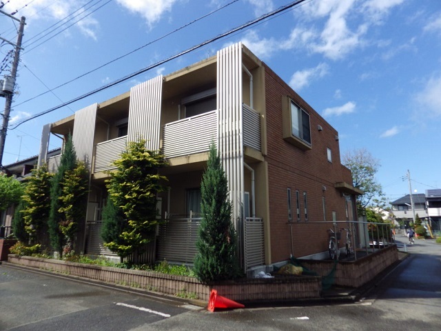 フォレスタ高幡 外観