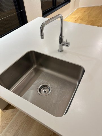 trias220402号室 シンプルでお掃除が楽な水まわり