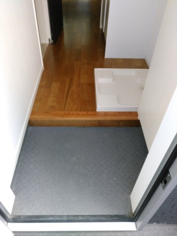 ブライトヒルズ横浜諏訪坂 玄関