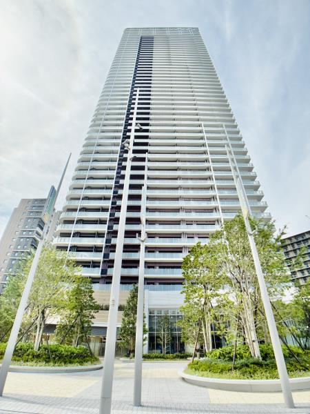 ＨＡＲＵＭＩ　ＦＬＡＧ　ＳＵＮ　ＶＩＬＬＡＧＥ　Ｔ棟の外観画像