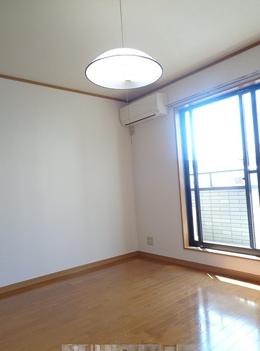 ＡＶＡＮＺＡＴＡ　ＤＭ 洋室約7.8畳　※2025年10月撮影