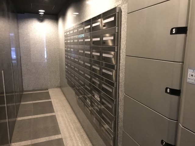 メインステージ千代田岩本町コモデ8階 宅配BOX