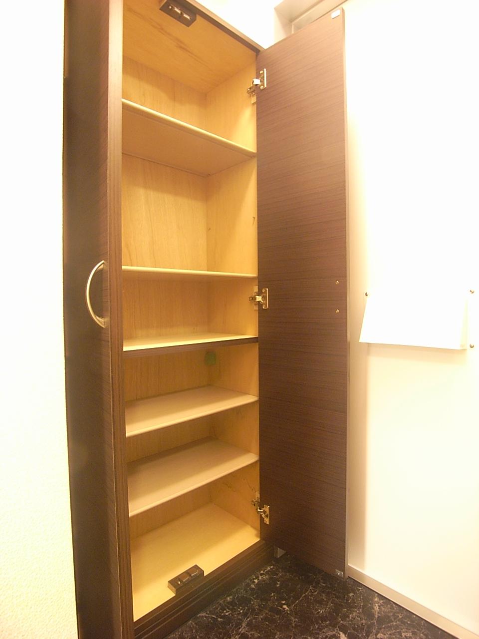 レオネクスト花鳥風月 玄関