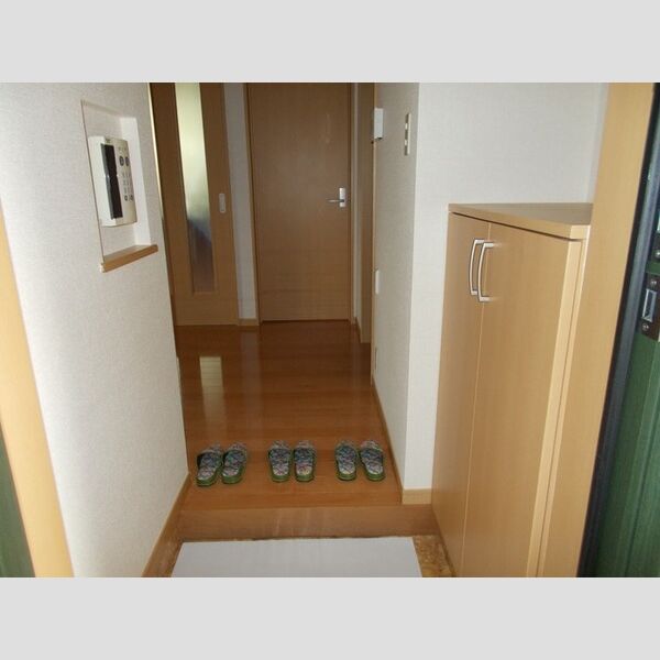サンライズB号室 玄関