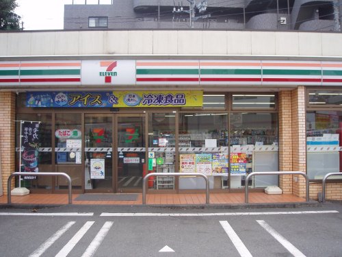 スカイコート高田馬場第６ 【コンビニエンスストア】セブンイレブン 新宿下落合駅北店まで112ｍ