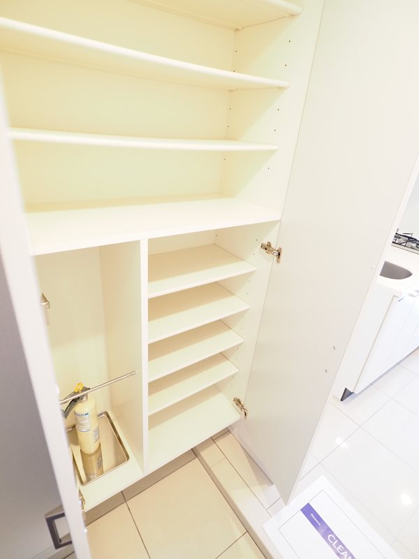 レジディア祐天寺5階 収納