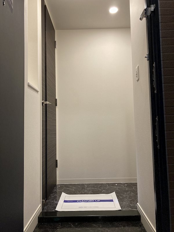 レジディア三軒茶屋Ⅲ5階 玄関