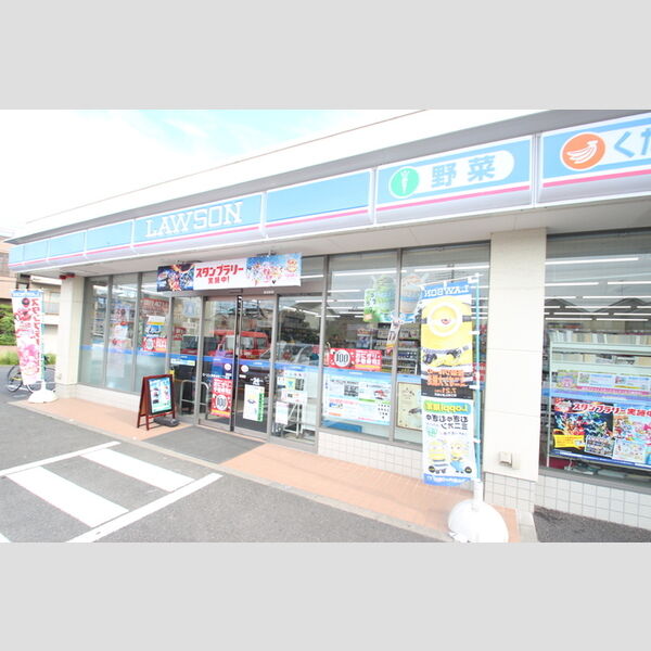 ルシオール　イコー ローソン伊興本町2丁目店(307m)