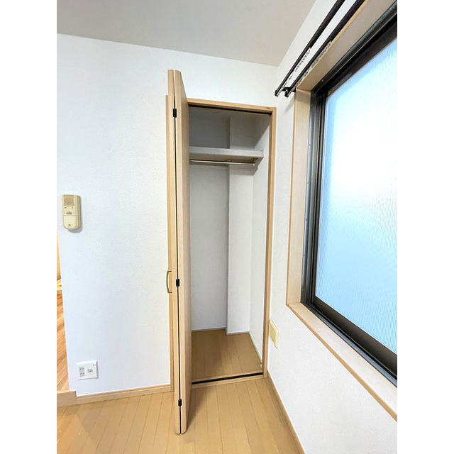 オリーブハウス 奥行のあるクローゼットもあります