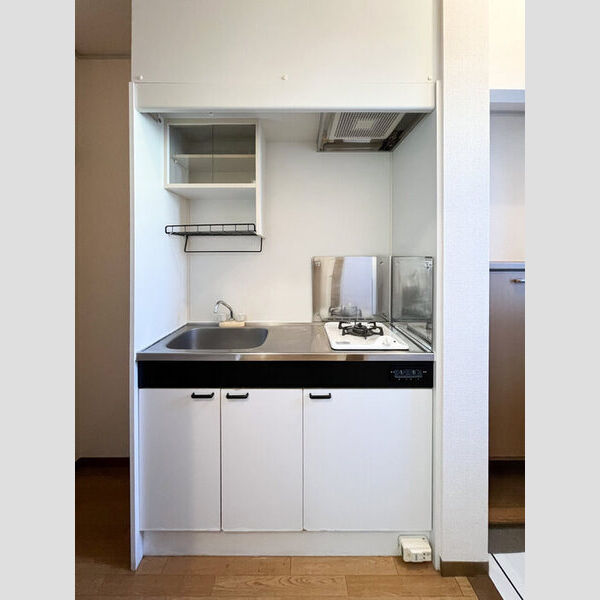 メゾンHOKUSHIN103号室 キッチン