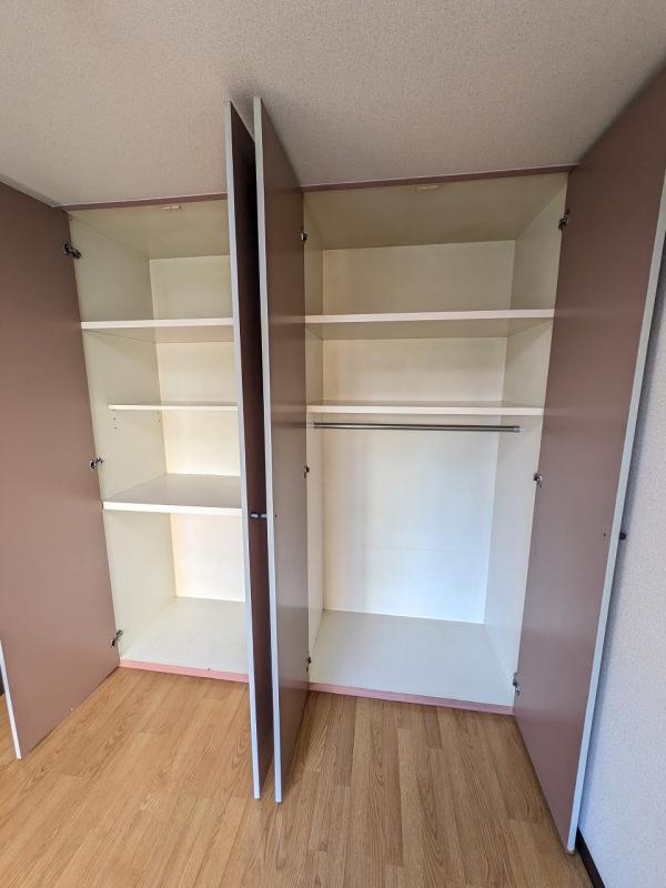 ＲＯＳＥ　ＧＡＲＤＥＮ　Ｒ１２番館(R-012)2階 収納