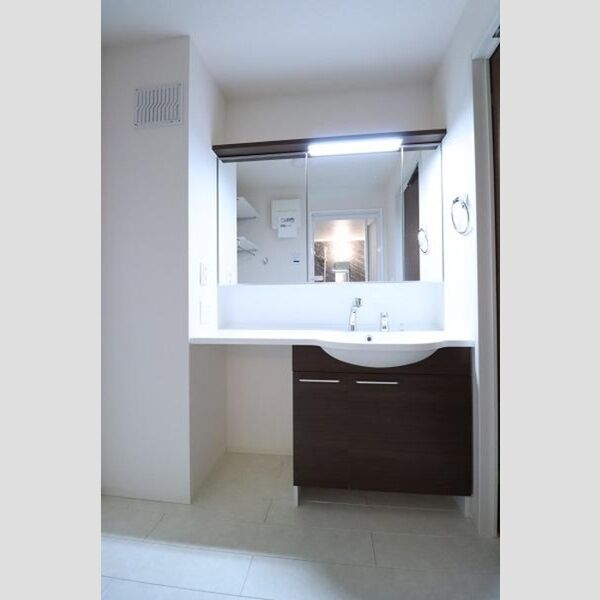 モリエールⅣ 洗髪洗面化粧台