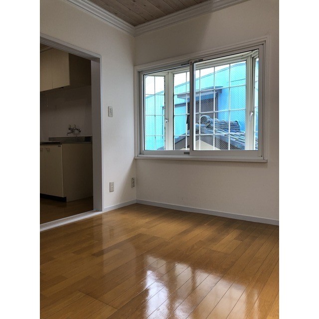 アーバンコート辻堂202号室 リビング