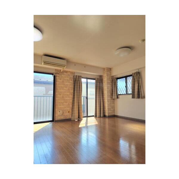 クラーシェ妙典304号室 リビング