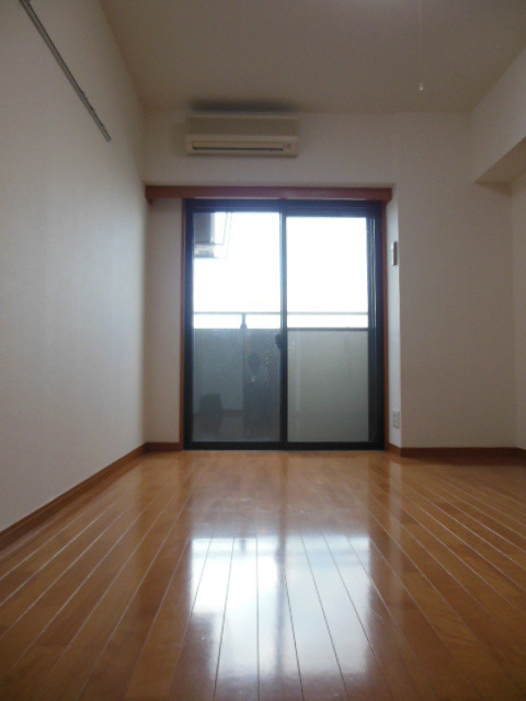 グランド・ガーラ幡ヶ谷East 寝室