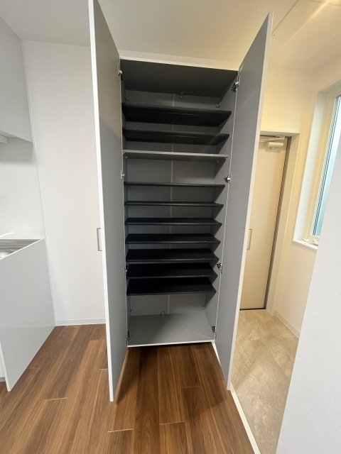 ウェール上馬 靴入