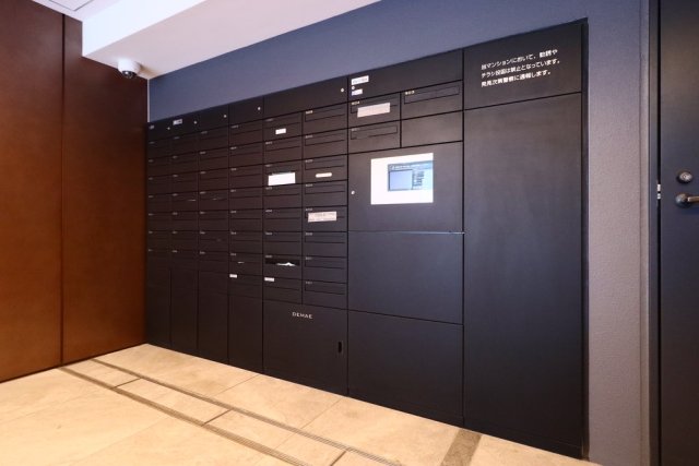 ピアース銀座レジデンス9階 宅配ボックス