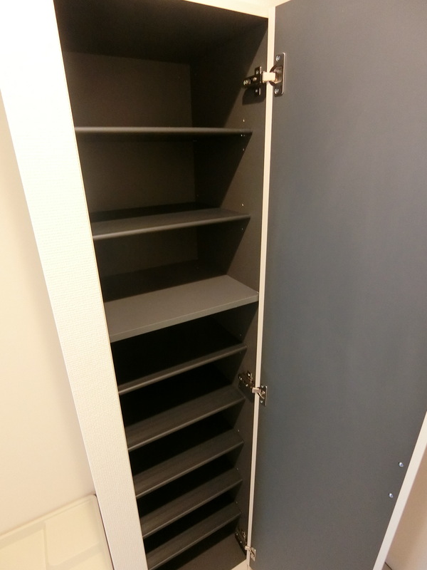 リブリ・ラフィーネ国立 玄関