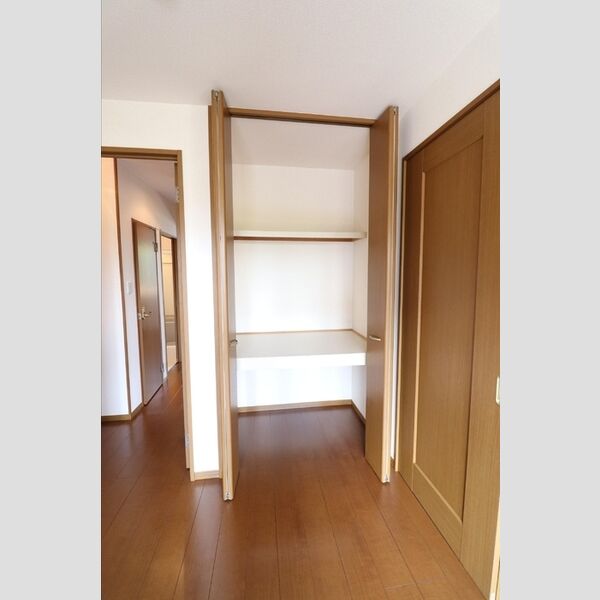 フレシール　B102号室 物入