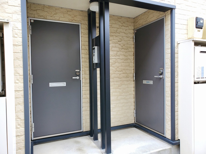 レオパレスグランデ204号室 玄関