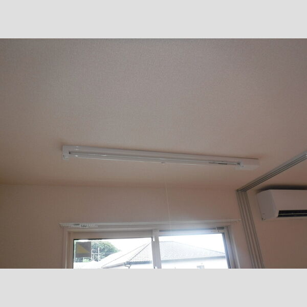 アマービレ　B棟203号室 室内物干し