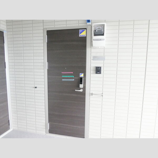 ベルクレスト301号室 玄関