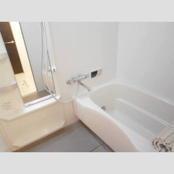 ロイヤルヒルズ武蔵浦和　B302号室 一坪バスルーム♪♪