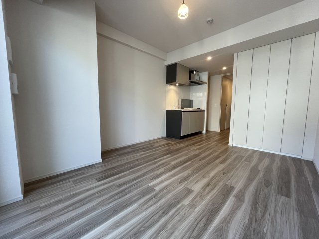 プライムメゾン千葉新町0619号室 リビング