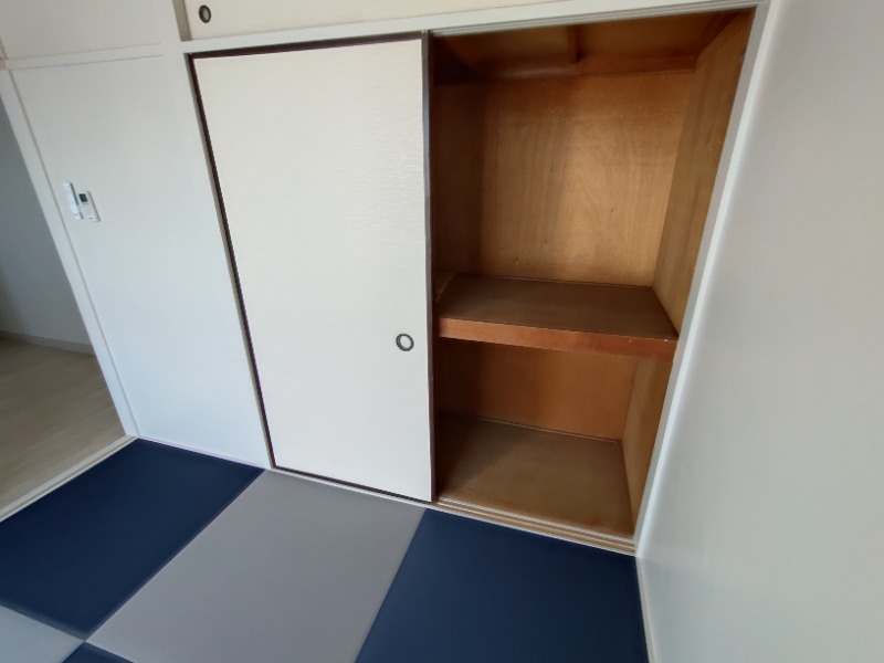 シャンボール大和郷6階 収納