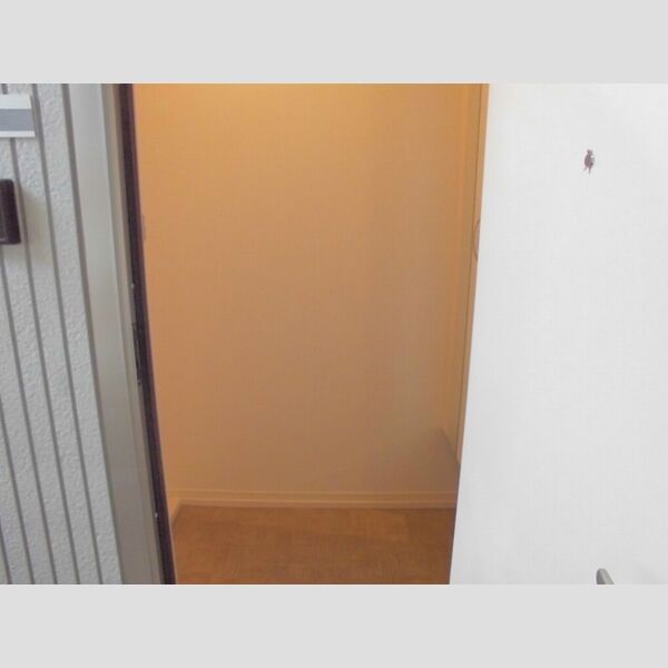 グランフォルト高砂201号室 玄関