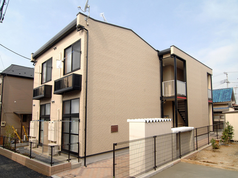 レオパレスシャンテ幕張の外観画像