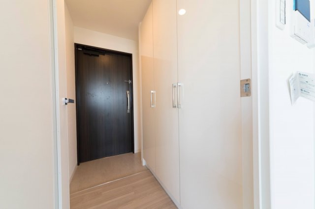 プラウドフラット浅草雷門 玄関