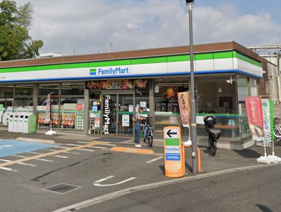 エクセレント大泉1号室 【コンビニエンスストア】ファミリーマート 新座片山一丁目店まで3708ｍ
