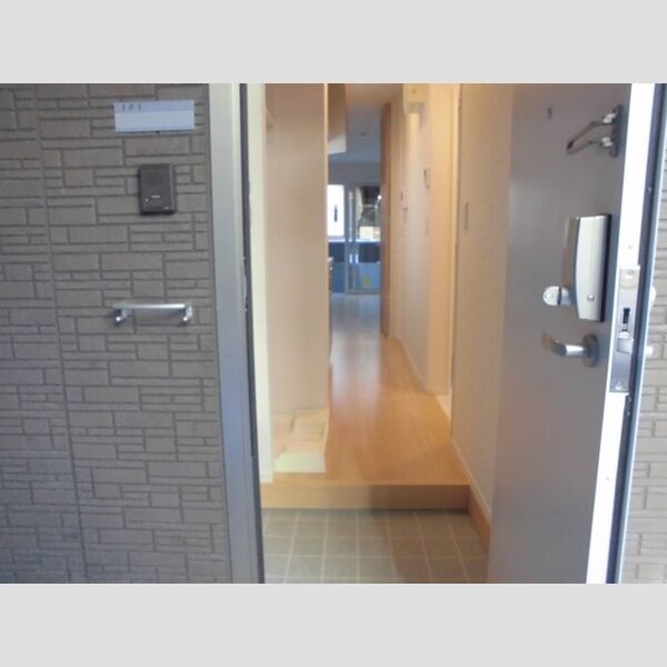 フォレスト ヤマザキ 玄関