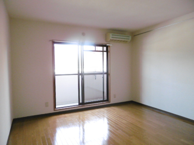 ルプティベベ0305号室 洋室