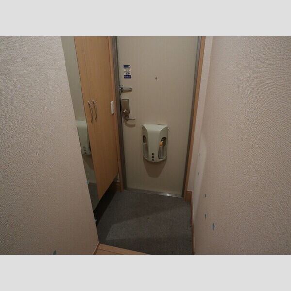 ヴィラ曻美202号室 玄関