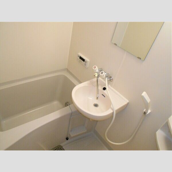 アルカディア越谷203号室 バス