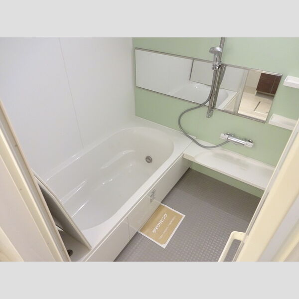 ルシャトーM103号室 浴室