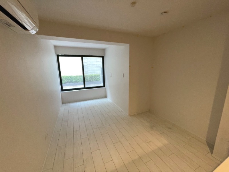CREAL新富町 リビング